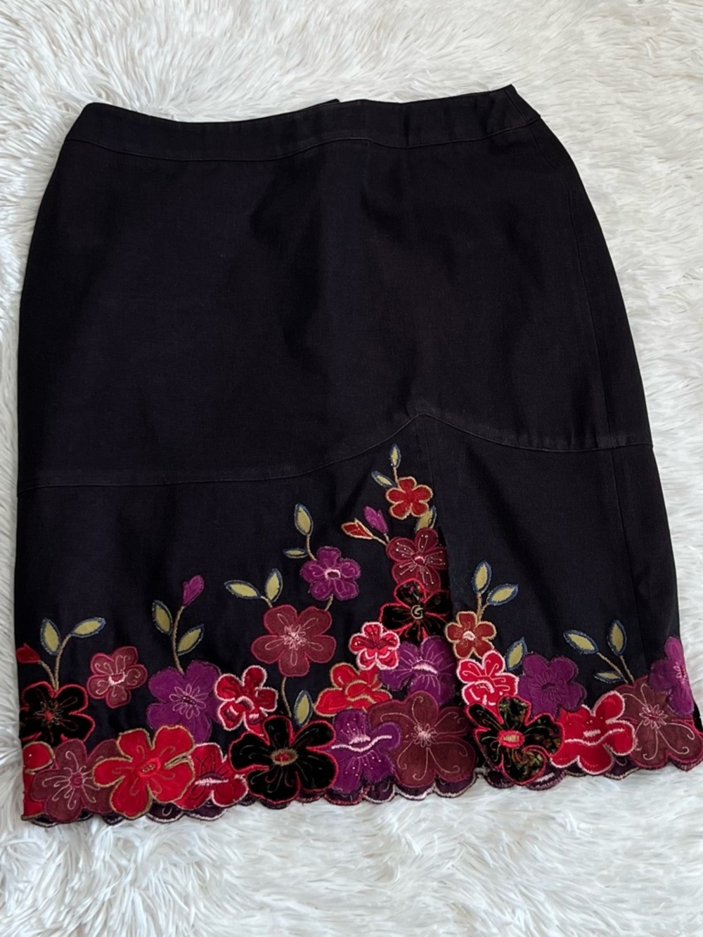 Casual Corner vintage floral‎ stretch pencil skirt 
Size 2
